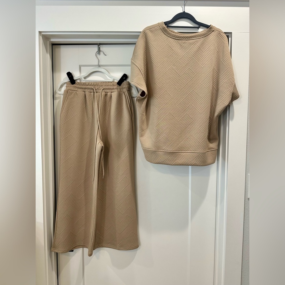 Women's Wide-Leg Knit Pants - Beige